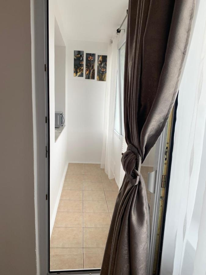 Victoriei Boulevard Private Apartment Braşov Exterior foto