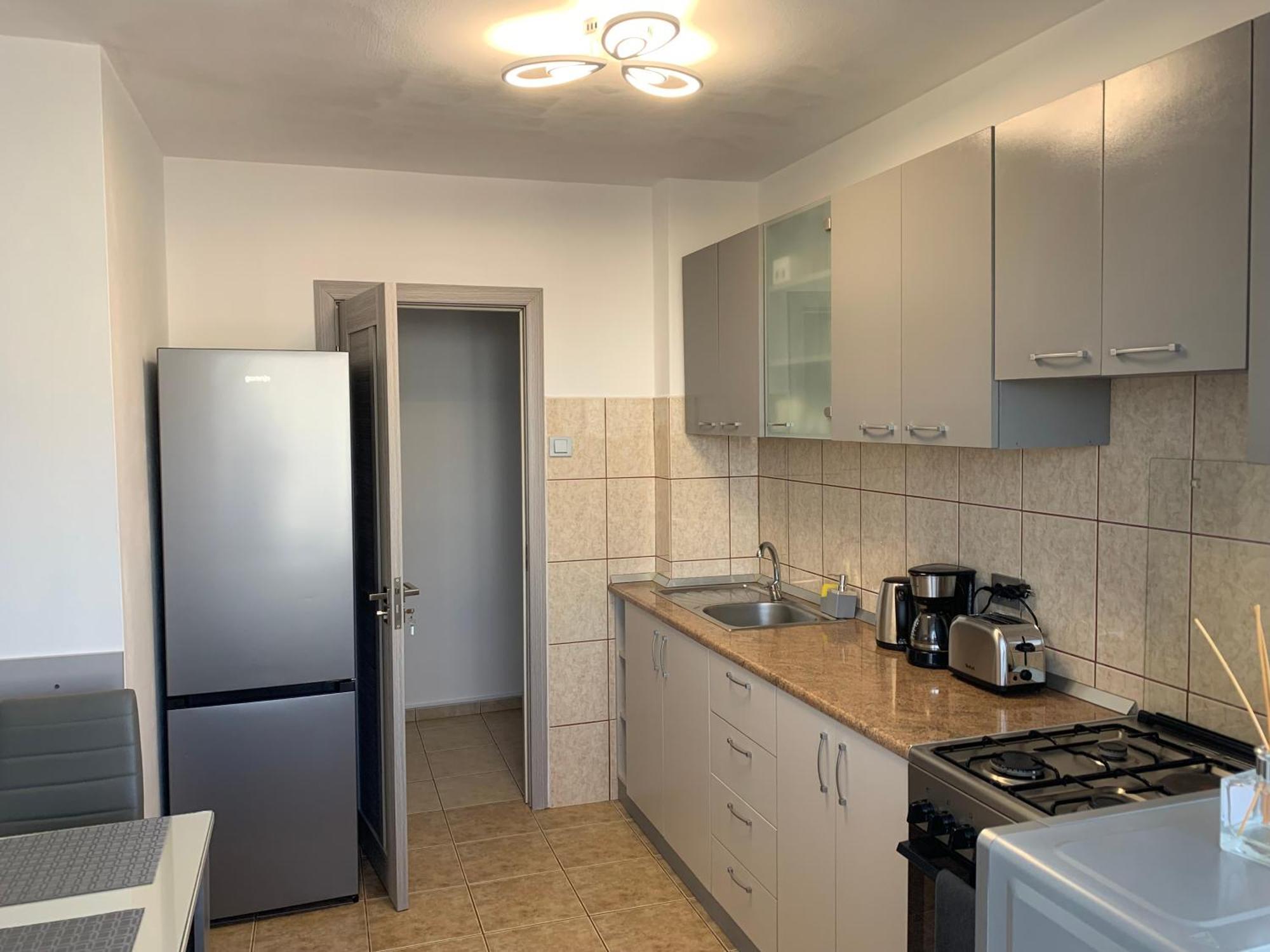 Victoriei Boulevard Private Apartment Braşov Exterior foto